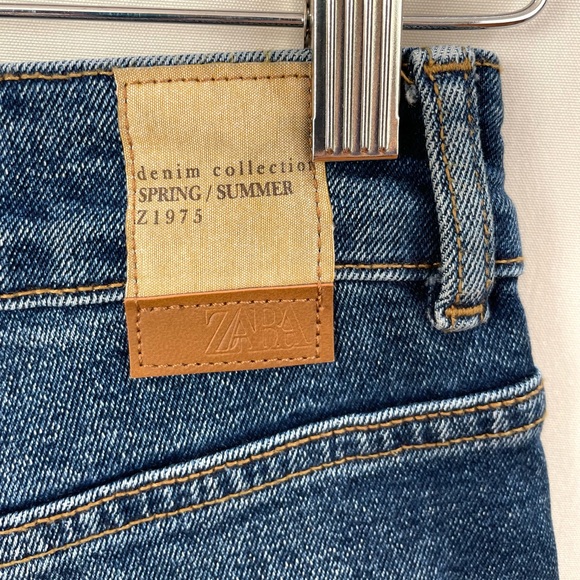 Zara High Rise Straight Medium Distressed Jeans Size 4 - Picture 6 of 9